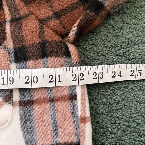 Blank NYC Plaid Cropped Shacket Shirt Jacket in All The Best Size Small - Picture 13 of 15